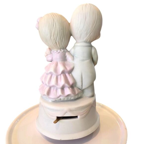 Vintage Musical Turning Cake Topper Ceramic Boy & Girl Pastel Wind Up Box - Picture 3 of 5